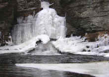 Photo by Lawrence Dombal Winter3203-600.jpg (51932 bytes)